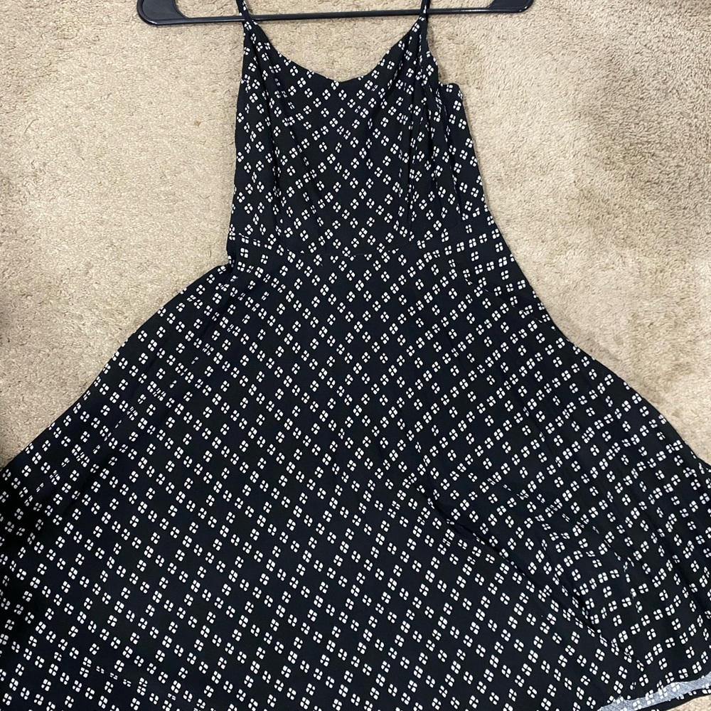 5/20 Old Navy Black and White Geometric Dress